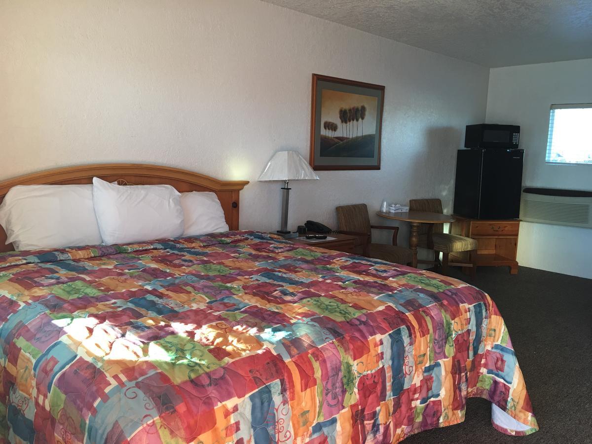 Circle S Lodge Gering Экстерьер фото